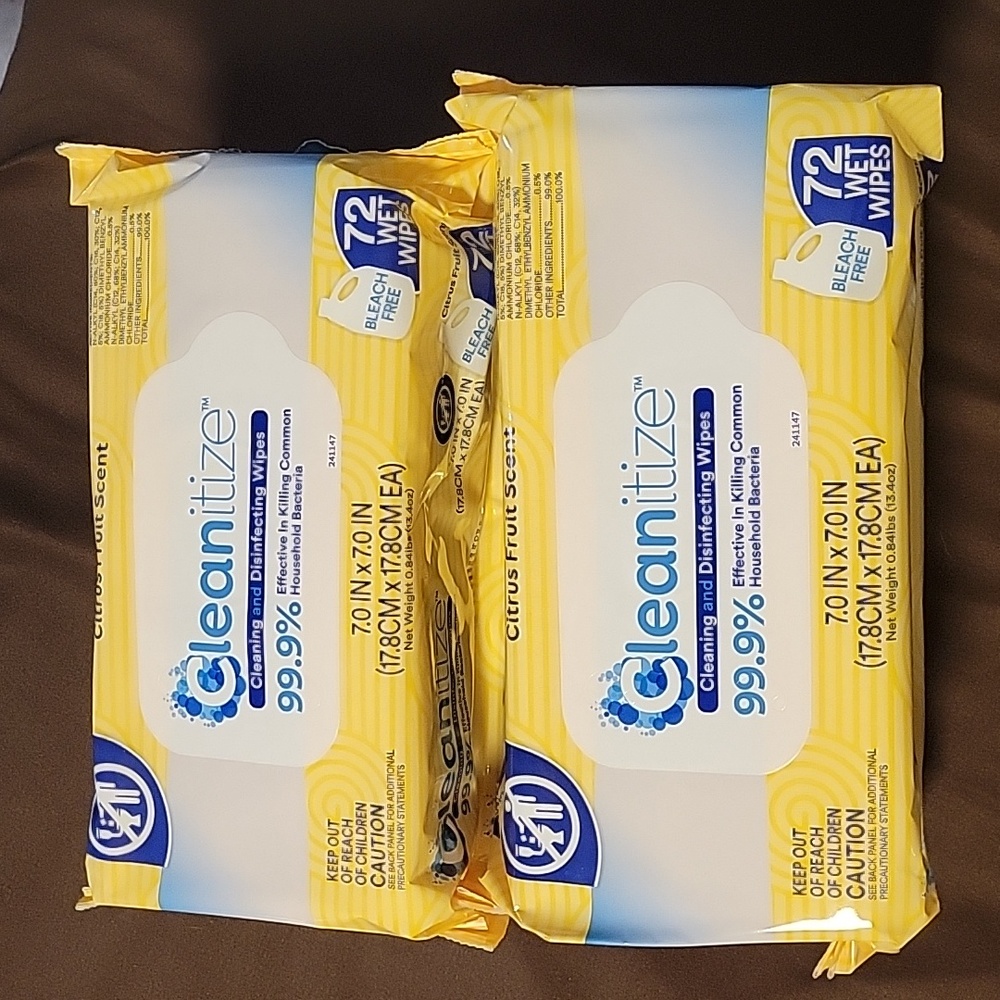 4 - Packs of Cleanitize Wipes. 72 wipes per pack. Citrus Scent - No Bleach